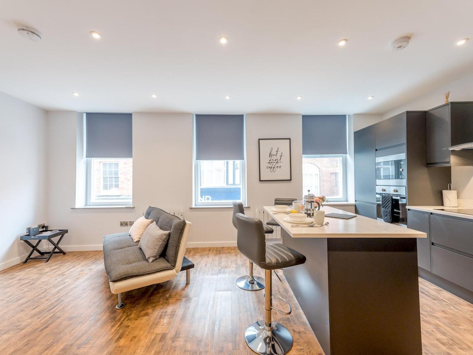 Pass The Keys 5A One Bedroom Modern Town Centre Apartment Шрусбері Екстер'єр фото